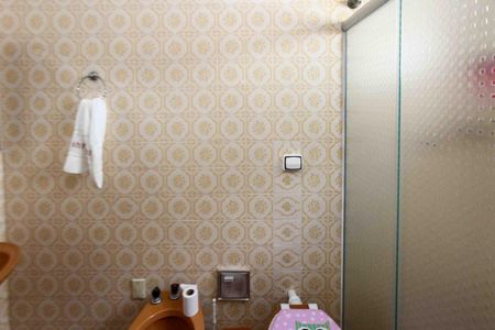 Casa à venda com 193m², 1 quarto e 3 vagas Casa à venda com 193m², 1 quarto e 3 vagasBanheiro