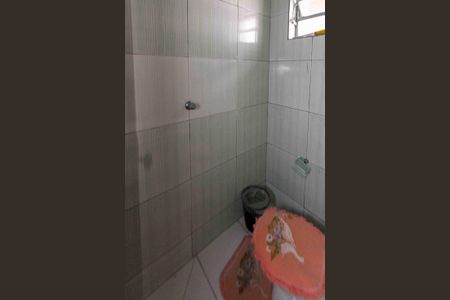 Casa à venda com 193m², 1 quarto e 3 vagas Casa à venda com 193m², 1 quarto e 3 vagasBanheiro de Serviço