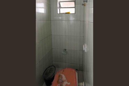 Casa à venda com 193m², 1 quarto e 3 vagas Casa à venda com 193m², 1 quarto e 3 vagasBanheiro de Serviço