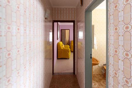 Casa à venda com 193m², 1 quarto e 3 vagas Casa à venda com 193m², 1 quarto e 3 vagasCorredor