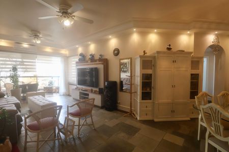 Apartamento para alugar com 180m², 4 quartos e 2 vagas Apartamento para alugar com 180m², 4 quartos e 2 vagasSala