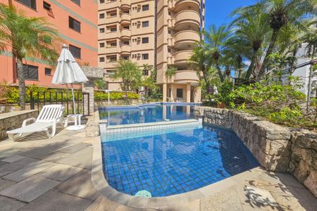 Apartamento para alugar com 180m², 4 quartos e 2 vagas Apartamento para alugar com 180m², 4 quartos e 2 vagasÁrea comum