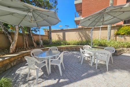 Apartamento para alugar com 180m², 4 quartos e 2 vagas Apartamento para alugar com 180m², 4 quartos e 2 vagasÁrea comum