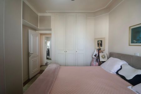 Apartamento para alugar com 180m², 4 quartos e 2 vagas Apartamento para alugar com 180m², 4 quartos e 2 vagasSuíte