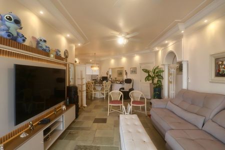 Apartamento para alugar com 180m², 4 quartos e 2 vagas Apartamento para alugar com 180m², 4 quartos e 2 vagasSala