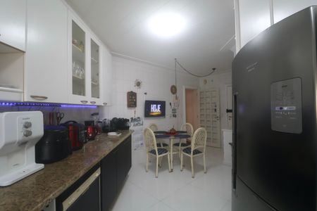Apartamento para alugar com 180m², 4 quartos e 2 vagas Apartamento para alugar com 180m², 4 quartos e 2 vagasCozinha
