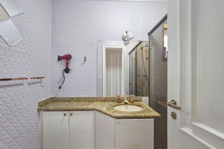 Apartamento para alugar com 180m², 4 quartos e 2 vagas Apartamento para alugar com 180m², 4 quartos e 2 vagasBanheiro da Suíte 3