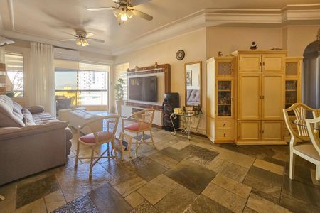 Apartamento para alugar com 180m², 4 quartos e 2 vagas Apartamento para alugar com 180m², 4 quartos e 2 vagasSala