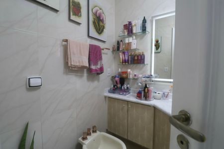 Apartamento para alugar com 180m², 4 quartos e 2 vagas Apartamento para alugar com 180m², 4 quartos e 2 vagasBanheiro Suíte 2