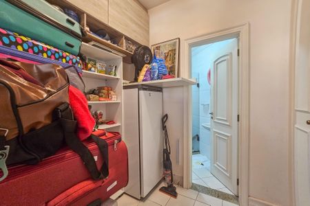 Apartamento para alugar com 180m², 4 quartos e 2 vagas Apartamento para alugar com 180m², 4 quartos e 2 vagasÁrea de serviço