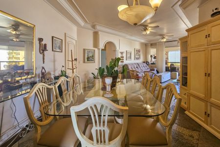 Apartamento para alugar com 180m², 4 quartos e 2 vagas Apartamento para alugar com 180m², 4 quartos e 2 vagasSala