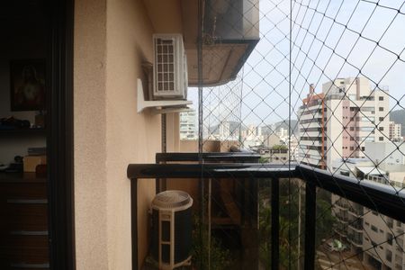 Apartamento para alugar com 180m², 4 quartos e 2 vagas Apartamento para alugar com 180m², 4 quartos e 2 vagasVaranda