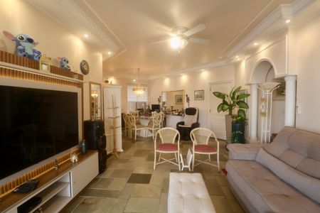 Apartamento para alugar com 180m², 4 quartos e 2 vagas Apartamento para alugar com 180m², 4 quartos e 2 vagasSala