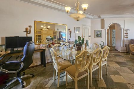 Apartamento para alugar com 180m², 4 quartos e 2 vagas Apartamento para alugar com 180m², 4 quartos e 2 vagasSala