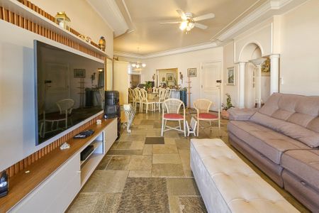 Apartamento para alugar com 180m², 4 quartos e 2 vagas Apartamento para alugar com 180m², 4 quartos e 2 vagasSala