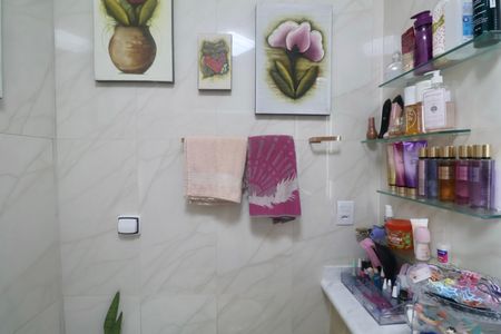 Apartamento para alugar com 180m², 4 quartos e 2 vagas Apartamento para alugar com 180m², 4 quartos e 2 vagasBanheiro Suíte 2