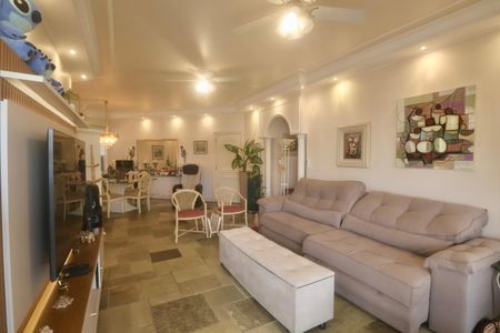 Sala de apartamento para alugar com 4 quartos, 180m² em Balneario Guarujá, Guarujá