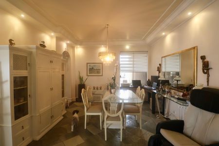 Apartamento para alugar com 180m², 4 quartos e 2 vagas Apartamento para alugar com 180m², 4 quartos e 2 vagasSala