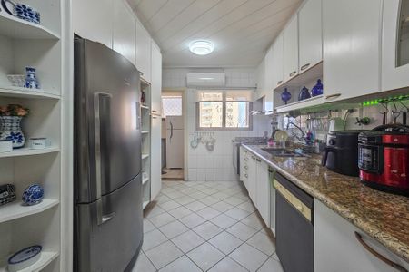 Apartamento para alugar com 180m², 4 quartos e 2 vagas Apartamento para alugar com 180m², 4 quartos e 2 vagasCozinha