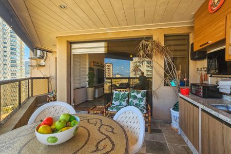 Apartamento para alugar com 180m², 4 quartos e 2 vagas Apartamento para alugar com 180m², 4 quartos e 2 vagasVaranda