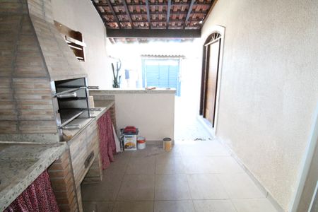 Casa para alugar com 100m², 3 quartos e 2 vagasÁrea de Serviço