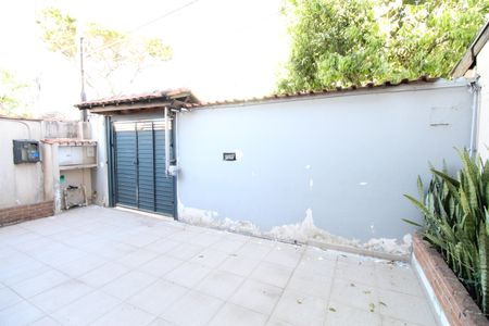 Casa para alugar com 100m², 3 quartos e 2 vagasFachada