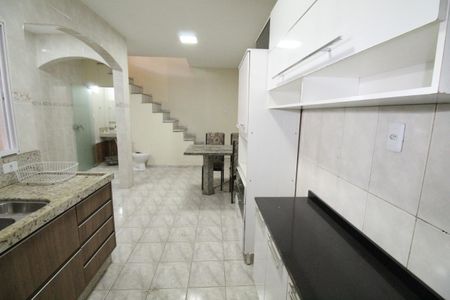 Casa para alugar com 100m², 3 quartos e 2 vagasCozinha