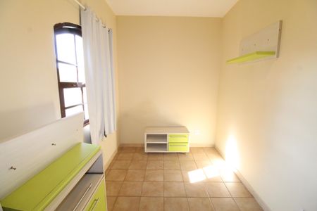 Casa para alugar com 100m², 3 quartos e 2 vagasQuarto 2