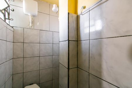 Banheiro de casa para alugar com 1 quarto, 28m² em Jardim Brasilia, São Paulo