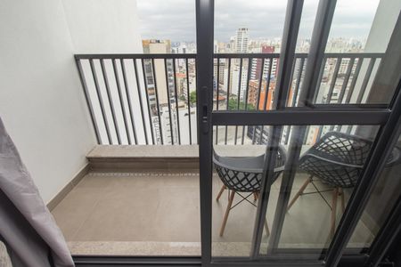 Studio para alugar com 25m², 0 quarto e sem vaga Studio para alugar com 25m², 0 quarto e sem vagaVaranda
