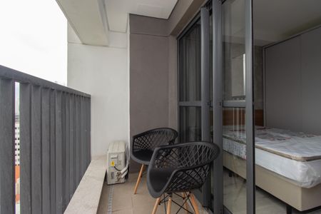 Studio para alugar com 25m², 0 quarto e sem vaga Studio para alugar com 25m², 0 quarto e sem vagaVaranda