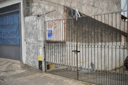 Casa à venda com 294m², 2 quartos e 6 vagasPlaca