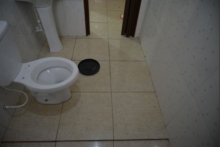 Casa à venda com 294m², 2 quartos e 6 vagasBanheiro Social