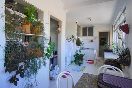 Apartamento para alugar com 230m², 4 quartos e 2 vagasCozinha e Área de Serviço