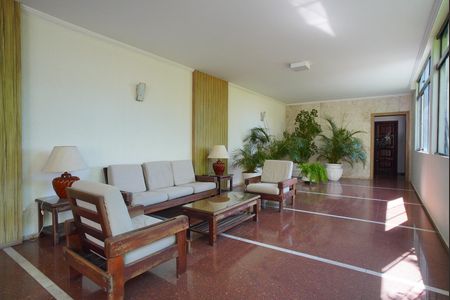 Apartamento para alugar com 230m², 4 quartos e 2 vagasHall social