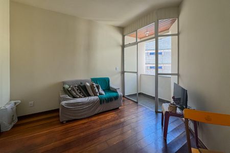 Apartamento à venda com 80m², 2 quartos e 1 vagaSala