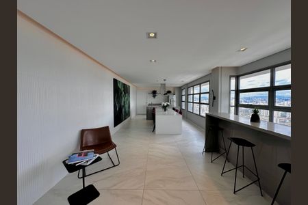 Apartamento à venda com 77m², 2 quartos e 1 vagaÁrea comum