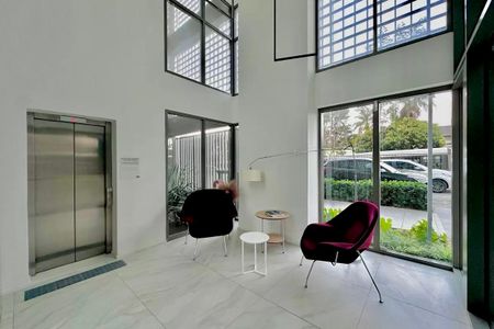 Apartamento à venda com 77m², 2 quartos e 1 vagaHall Social 