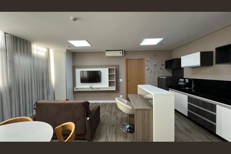 Apartamento à venda com 77m², 2 quartos e 1 vagaSala