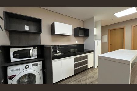 Apartamento à venda com 77m², 2 quartos e 1 vagaÁrea de Serviço