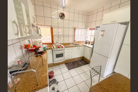 Casa para alugar com 157m², 3 quartos e 2 vagasCozinha