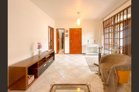 Sala de casa para alugar com 3 quartos, 157m² em Trindade, Florianópolis