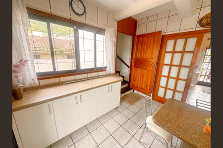 Casa para alugar com 157m², 3 quartos e 2 vagasCozinha