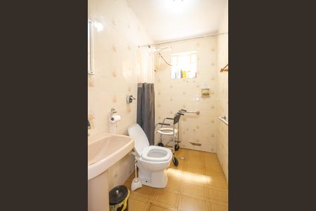 Casa à venda com 193m², 3 quartos e 2 vagas Casa à venda com 193m², 3 quartos e 2 vagasBanheiro 2