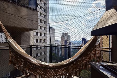 Apartamento para alugar com 81m², 1 quarto e 2 vagasVaranda