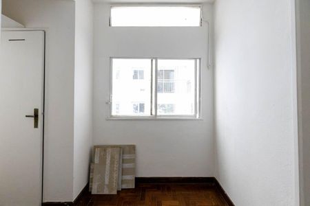 Apartamento à venda com 126m², 3 quartos e sem vaga Apartamento à venda com 126m², 3 quartos e sem vagaQuarto de Serviço