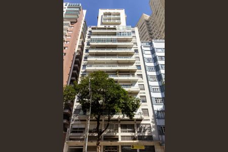 Apartamento à venda com 126m², 3 quartos e sem vaga Apartamento à venda com 126m², 3 quartos e sem vagaFachada