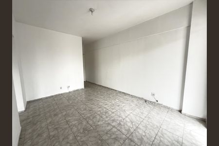 Apartamento para alugar com 75m², 2 quartos e 1 vagaSala