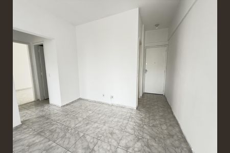 Apartamento para alugar com 75m², 2 quartos e 1 vagaSala