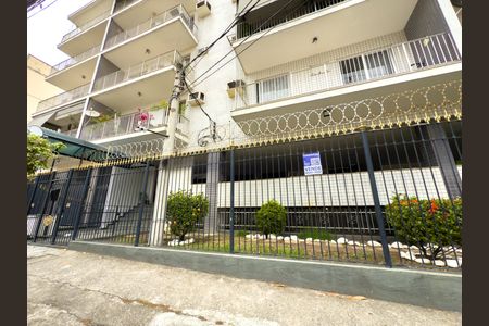 Apartamento para alugar com 75m², 2 quartos e 1 vagaFachada do Prédio
